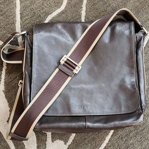 Coach Heritage Messenger Bag - Brown